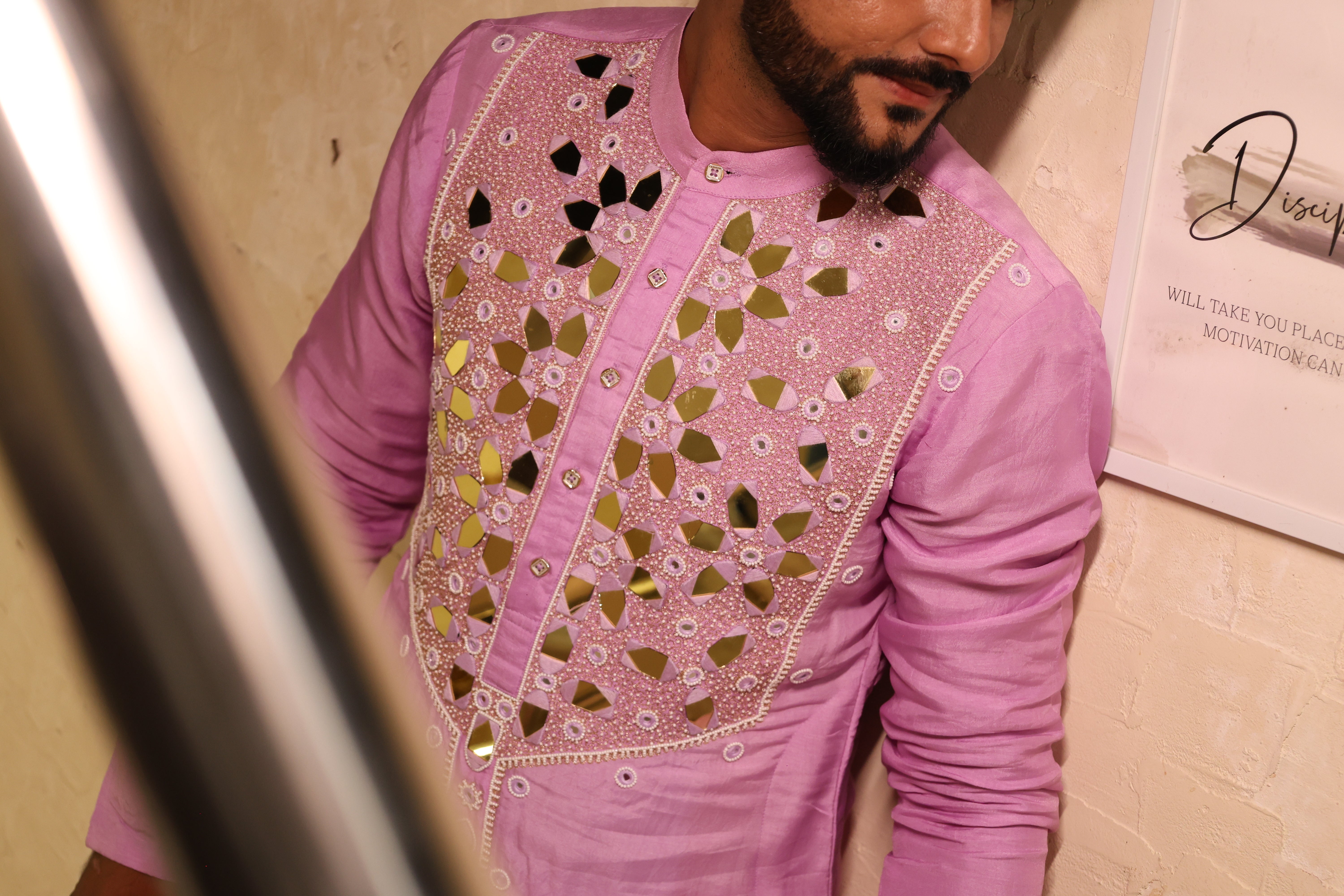 Gulabi Sheesha Kurta