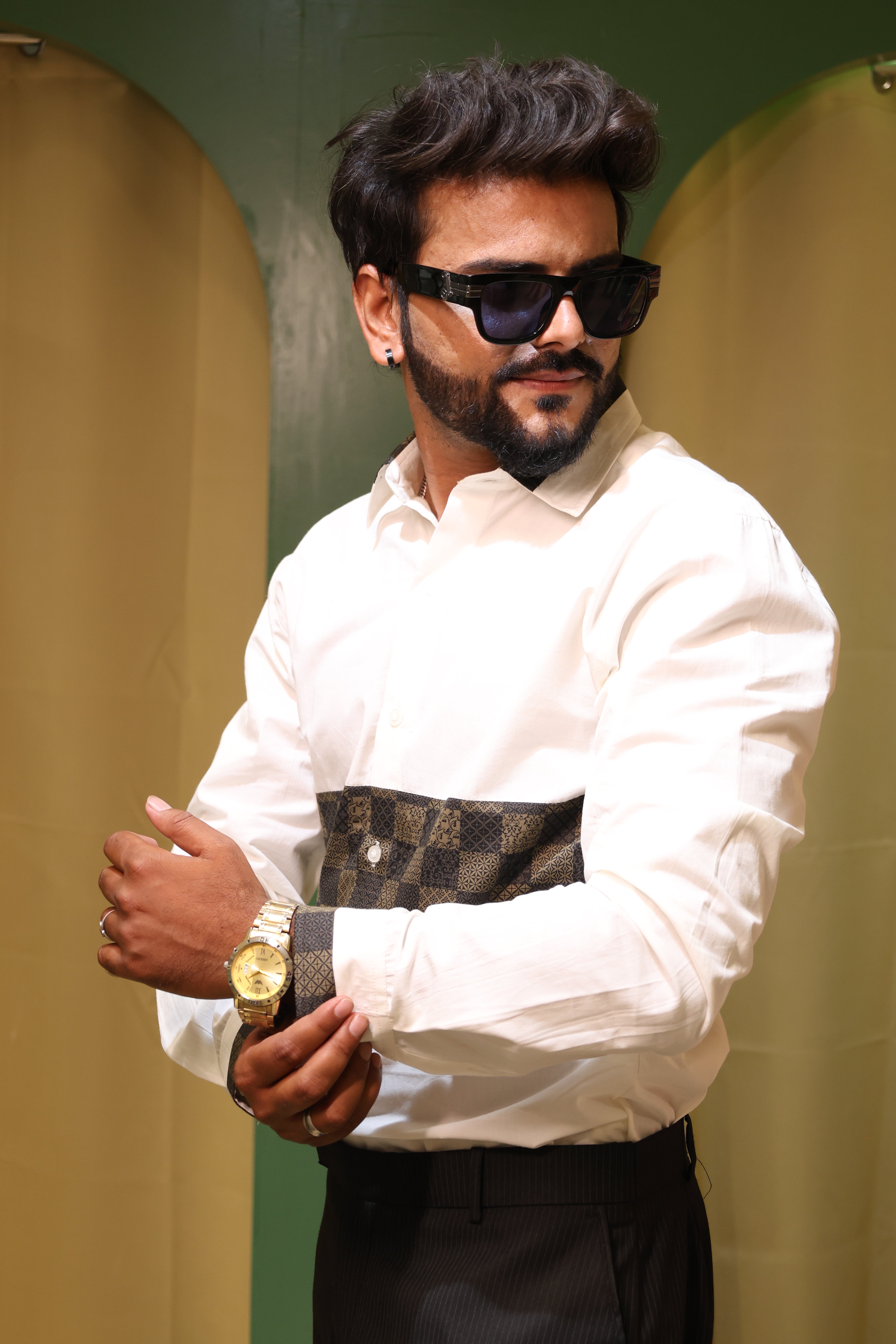 Heritage check statement shirt