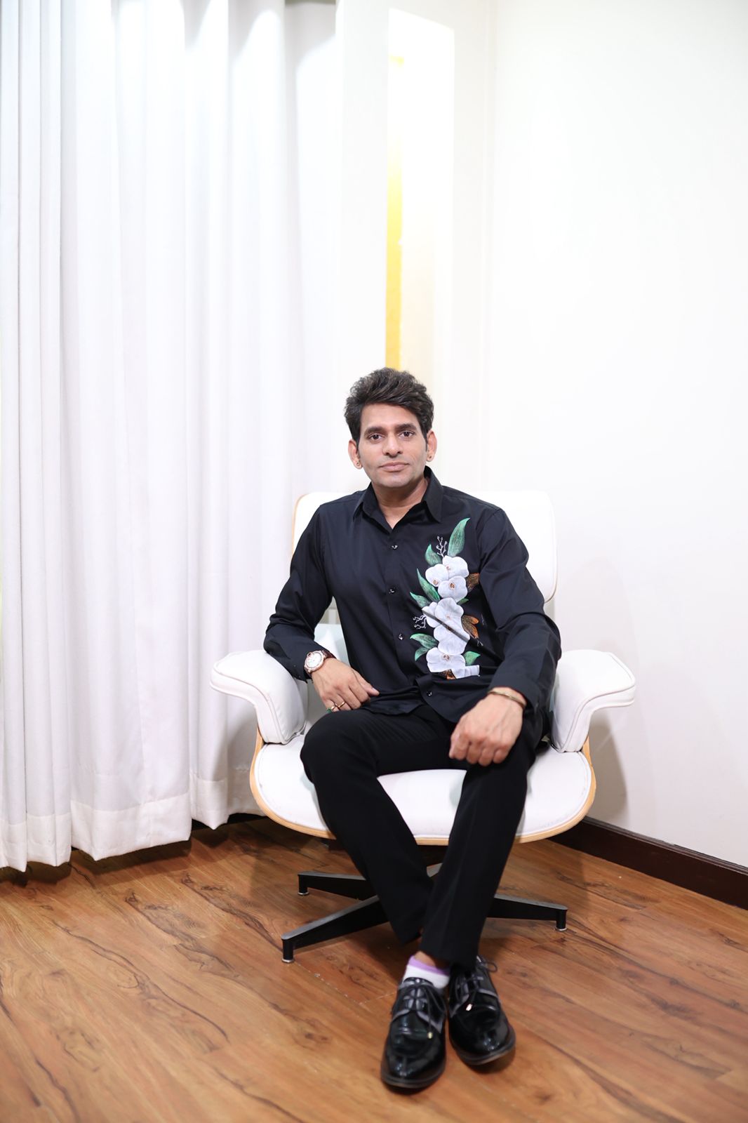 Black Hand Paint Flower Print Shirt